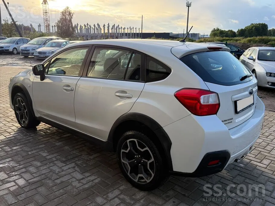 Subaru Xv 2012 photo 3