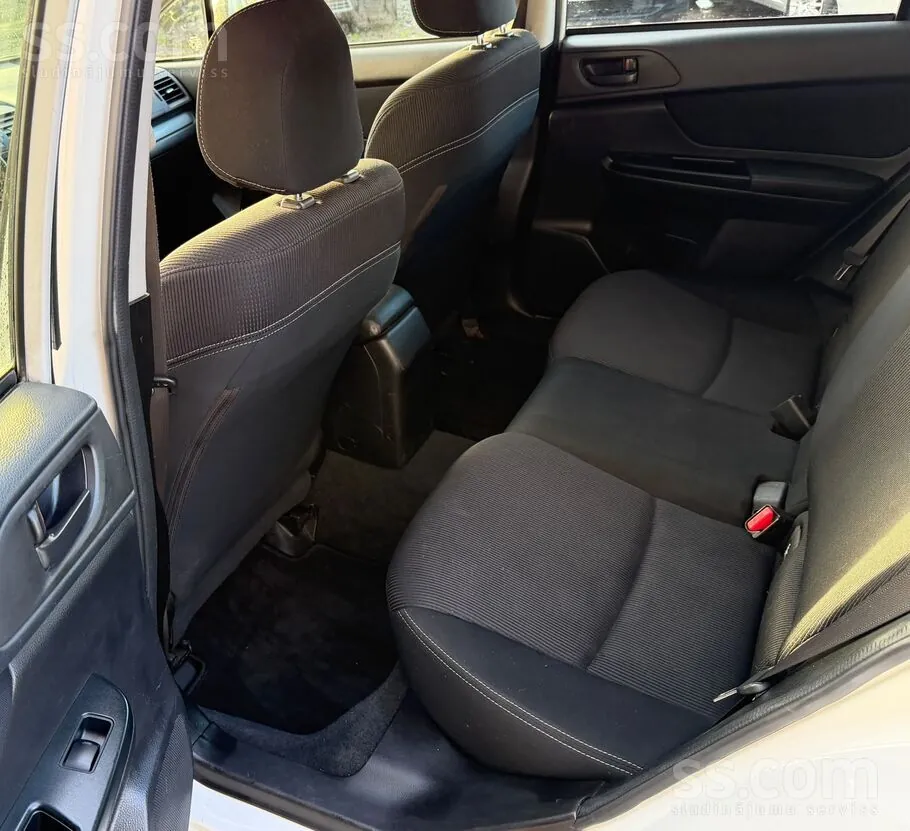 Subaru Xv 2012 photo 5