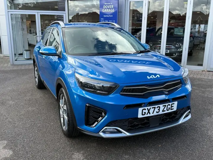 Kia Stonic 2023 photo 2
