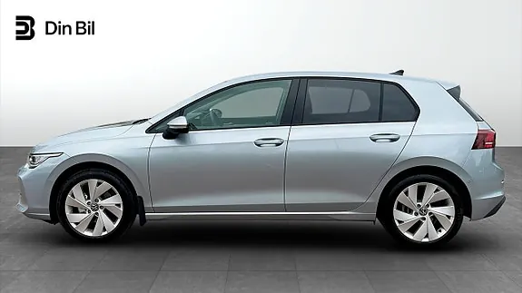 Volkswagen Golf 2026 photo 2