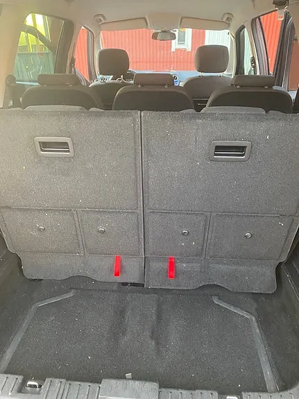 Ford Galaxy 2009 photo 3