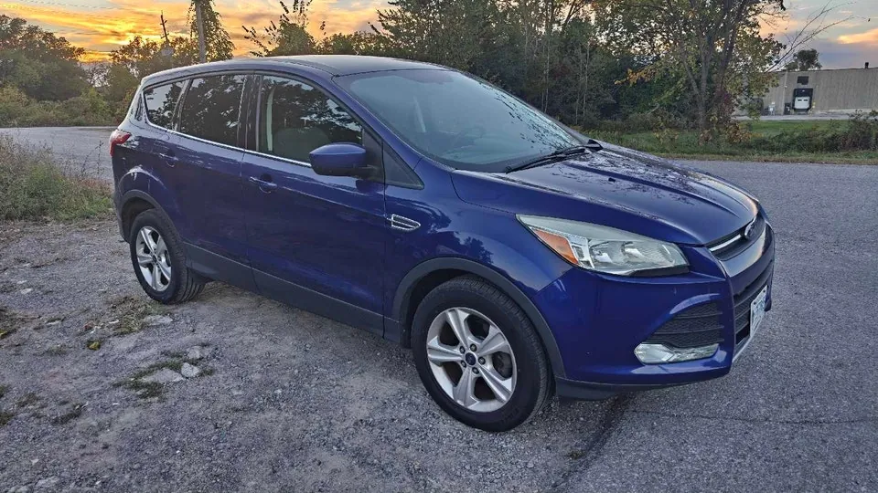 Ford Escape 2014 photo 2
