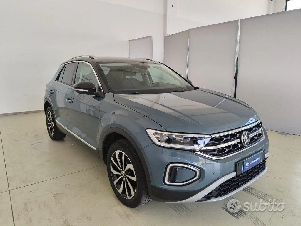 Volkswagen T-Roc 2023 photo 3