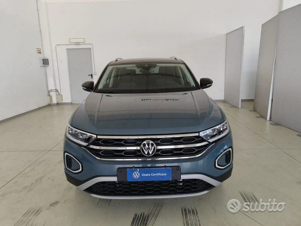 Volkswagen T-Roc 2023 photo 2