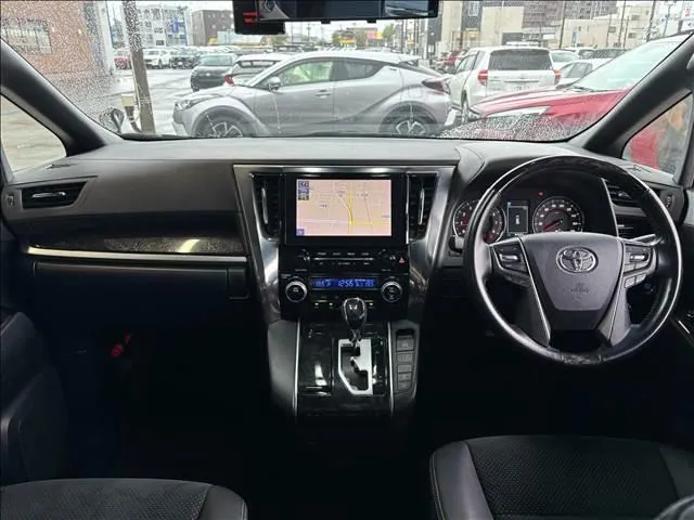 Toyota Alphard 2020 photo 2