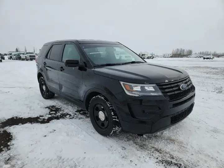 Ford Explorer 2019 photo 2