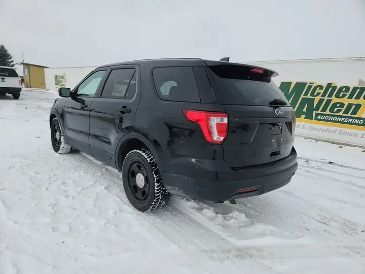 Ford Explorer 2019 photo 3