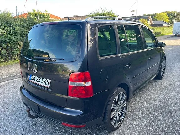 Volkswagen Touran 2005 photo 5