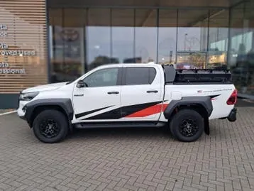 Toyota Hilux 2025 photo 3