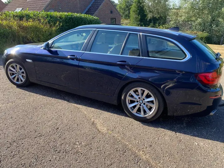 BMW 5 Series 2012 photo 3