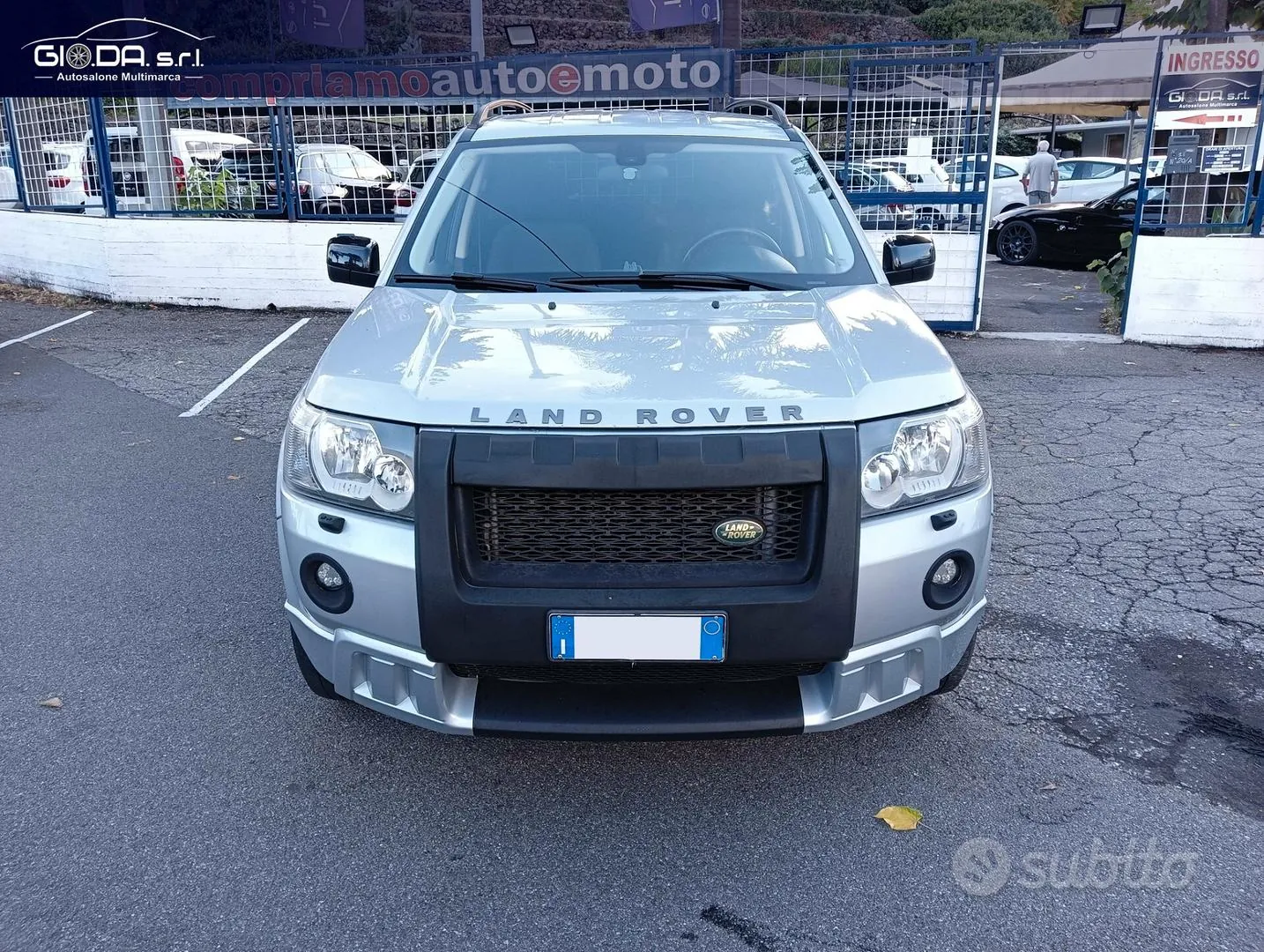 Land Rover Freelander 2 2010 photo 2