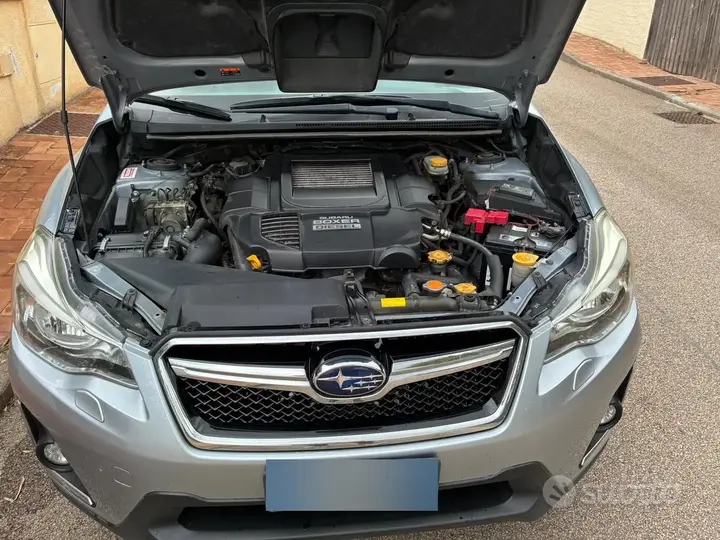 Subaru Xv 2018 photo 2