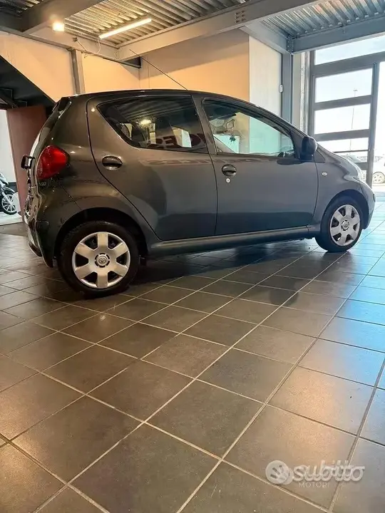 Toyota Aygo 2008 photo 3
