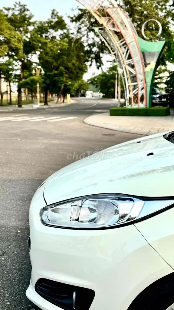 Ford Fiesta 2016 photo 4