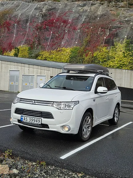 Mitsubishi Outlander 2014 photo 2