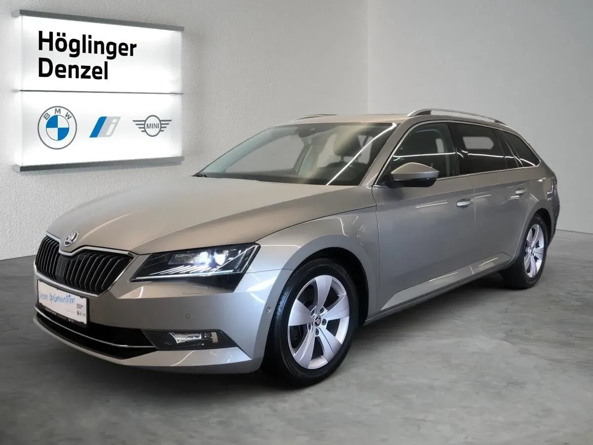 Skoda Superb 2018 photo 2
