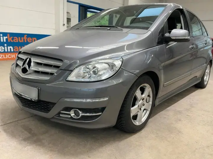 Mercedes-Benz B 170