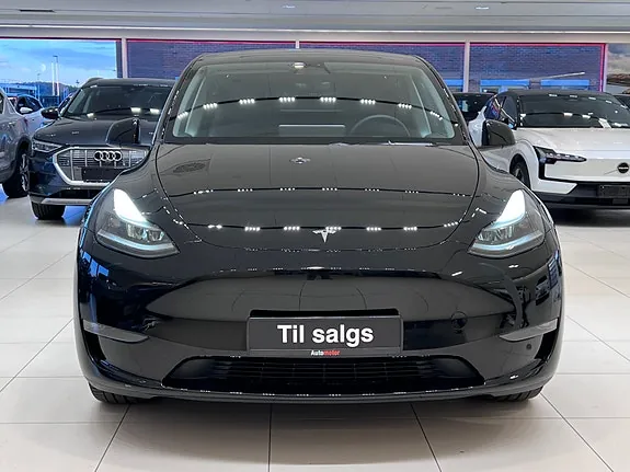 Tesla Model Y 2023 photo 4