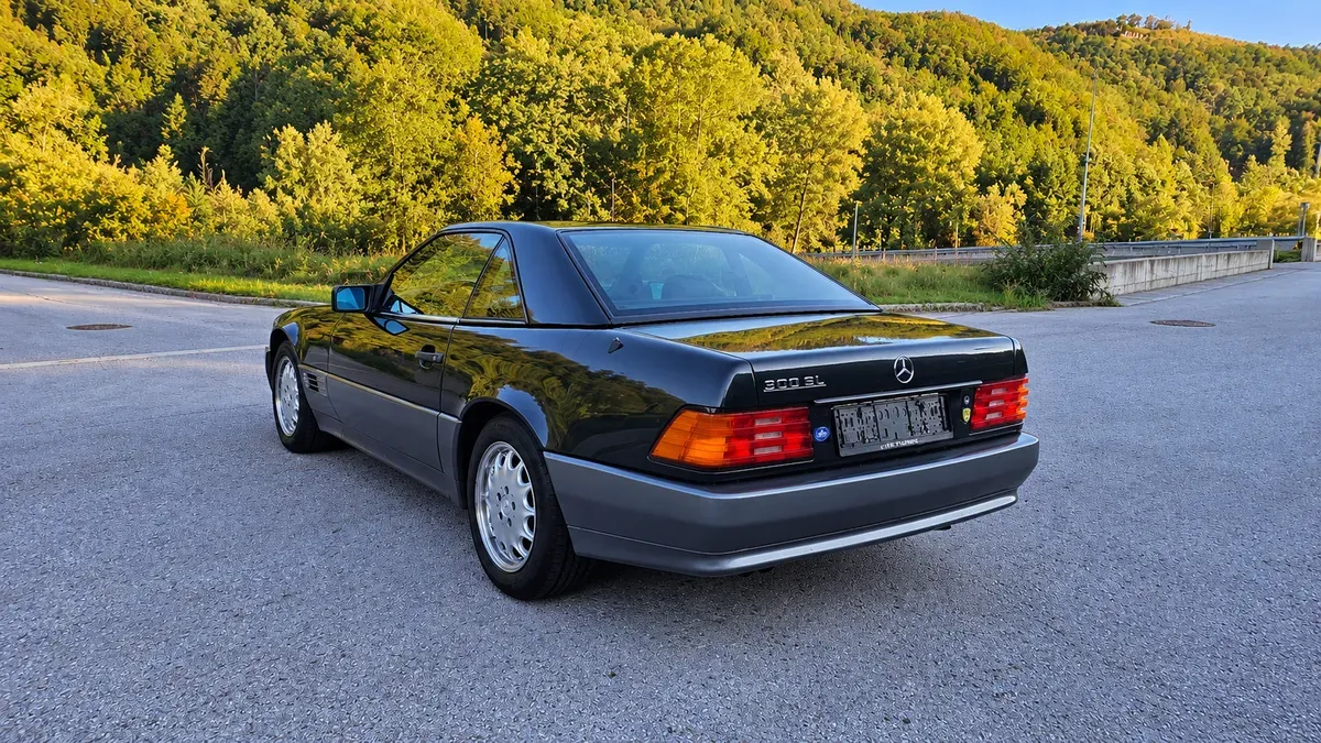 Mercedes-Benz Sl-Class 1992 photo 3