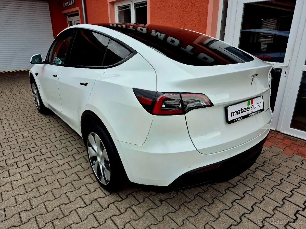 Tesla Model Y 2022 photo 3