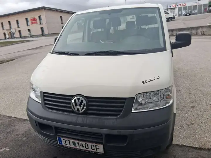 Volkswagen T5 2008 photo 2