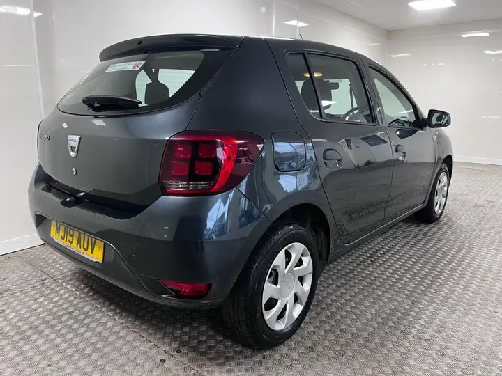 Dacia Sandero 2019 photo 2