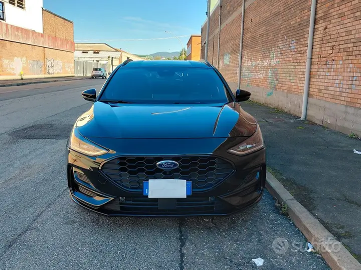 Ford Focus 2023 photo 2
