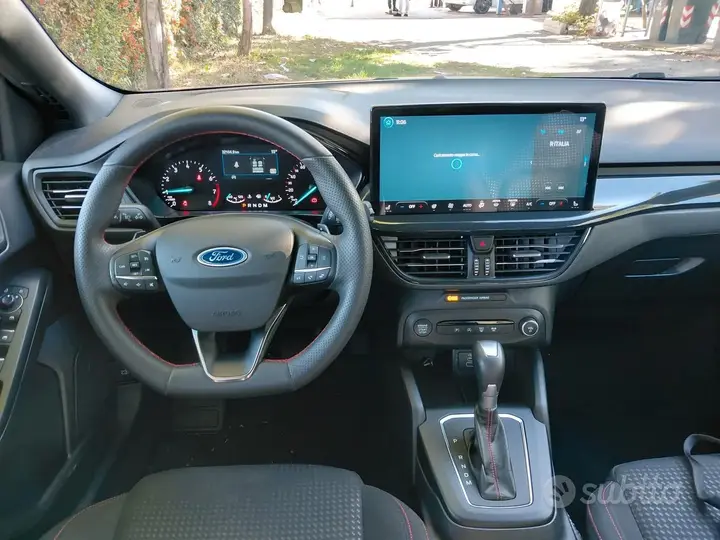 Ford Focus 2023 photo 4