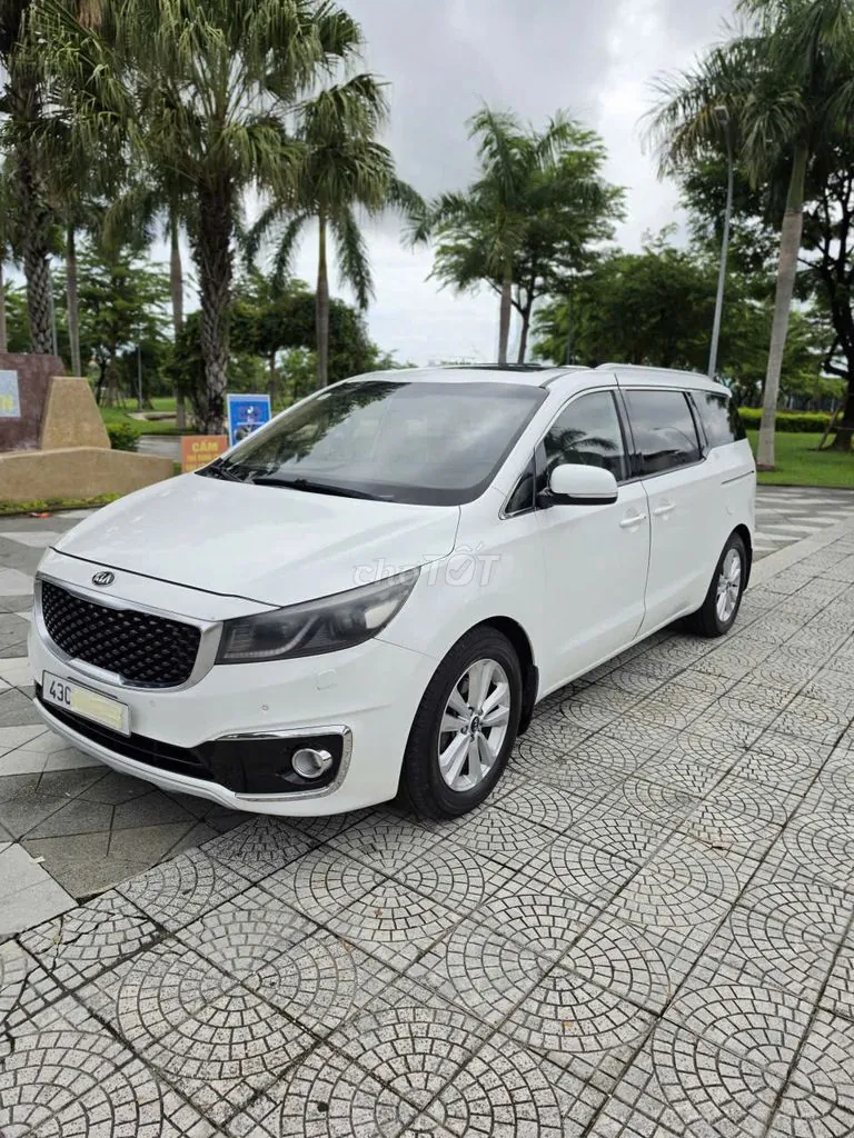 Kia Sedona 2016 photo 3