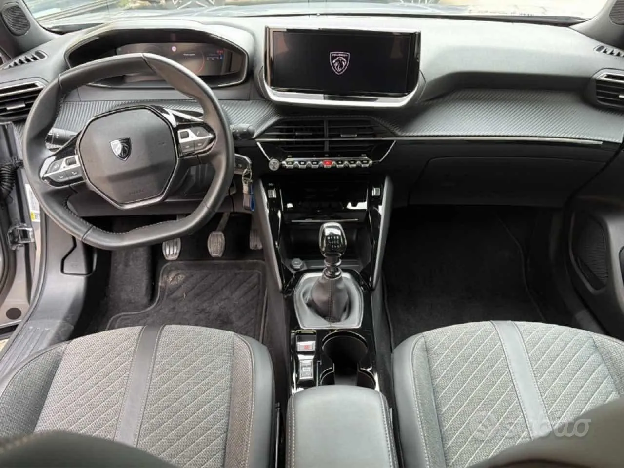 Peugeot 2008 2023 photo 5