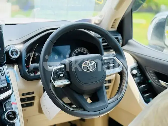 Toyota Land Cruiser 2024 photo 4