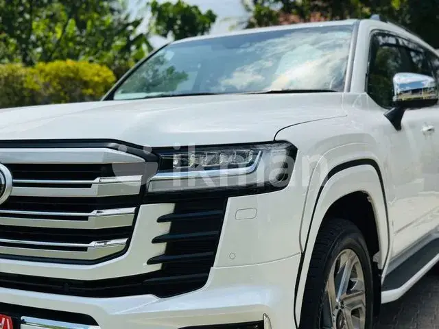 Toyota Land Cruiser 2024 photo 2