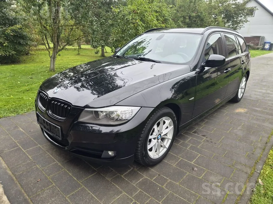 BMW 318 2012 photo 2