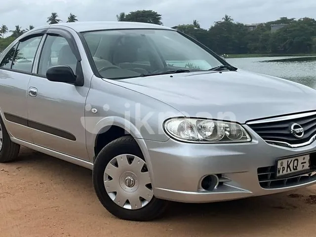 Nissan Sunny 2011 photo 4