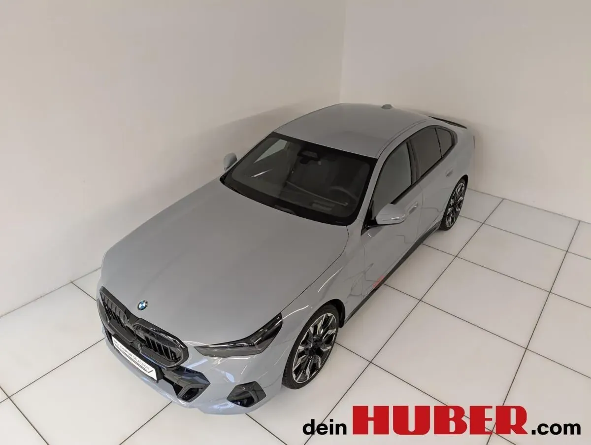 BMW 5 Series 2026 photo 2