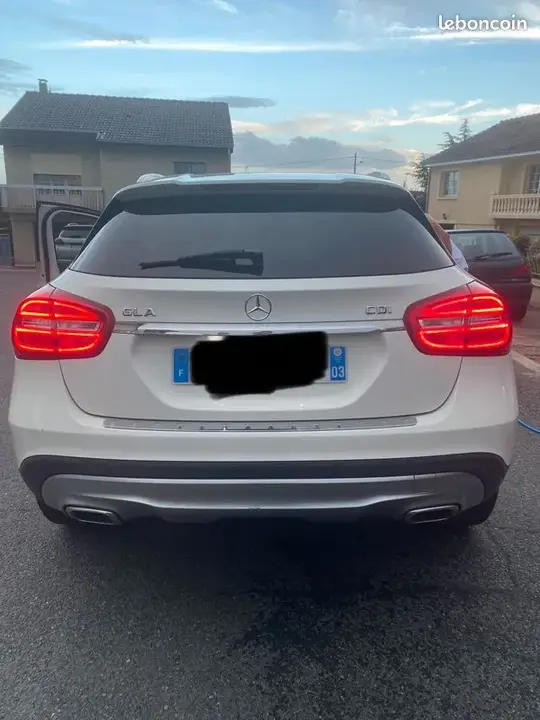 Mercedes-Benz Gla 2015 photo 3
