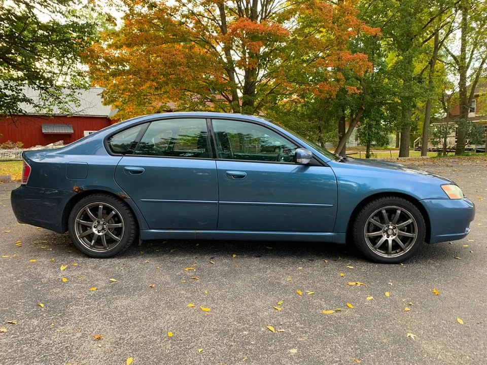 Subaru Legacy 2006 photo 2