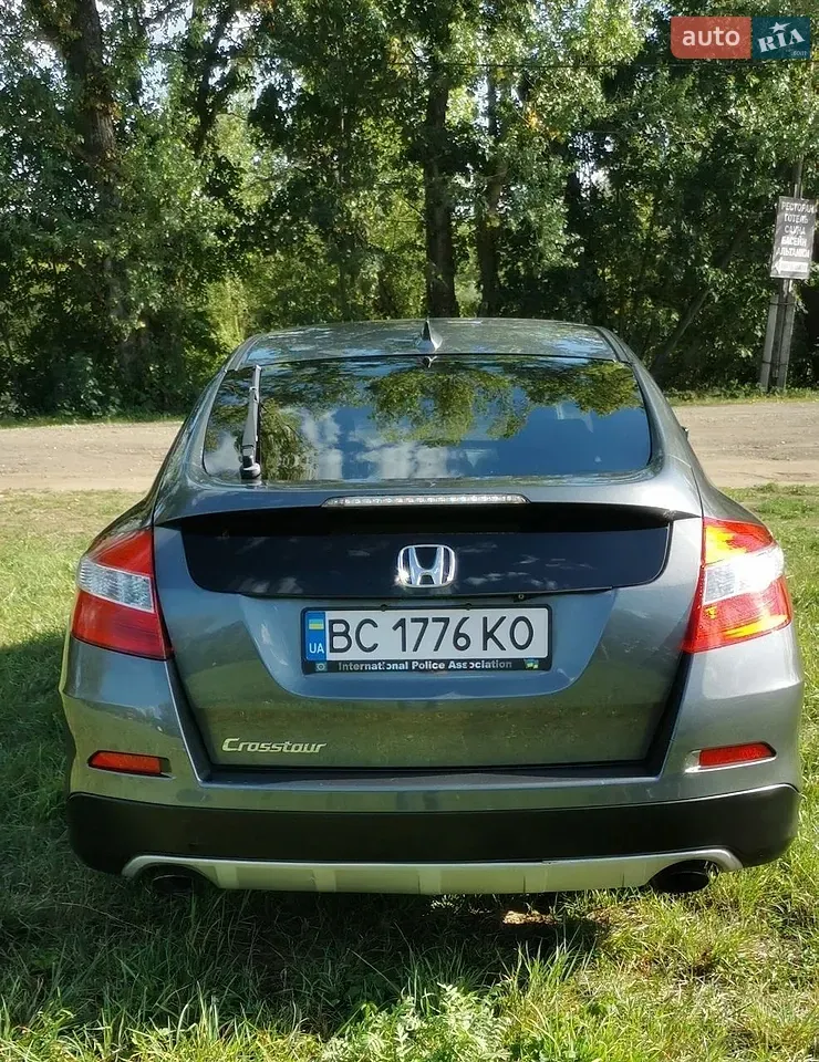 Honda Crosstour 2014 photo 4