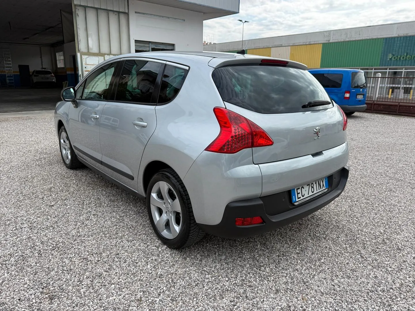Peugeot 3008 2010 photo 5