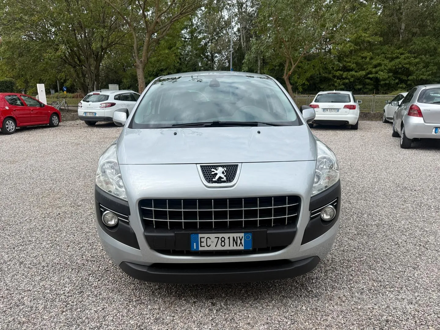 Peugeot 3008 2010 photo 2