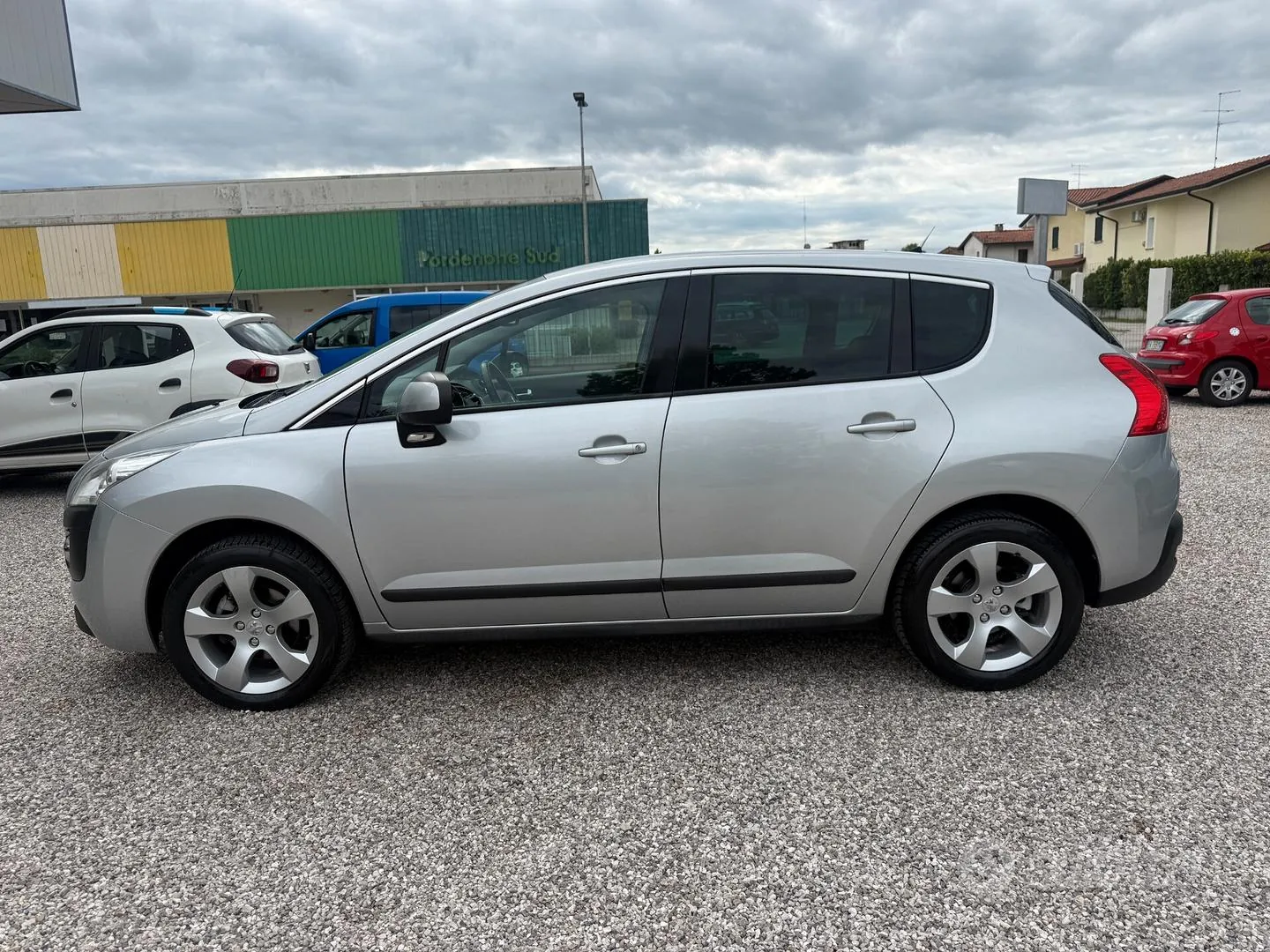 Peugeot 3008 2010 photo 4