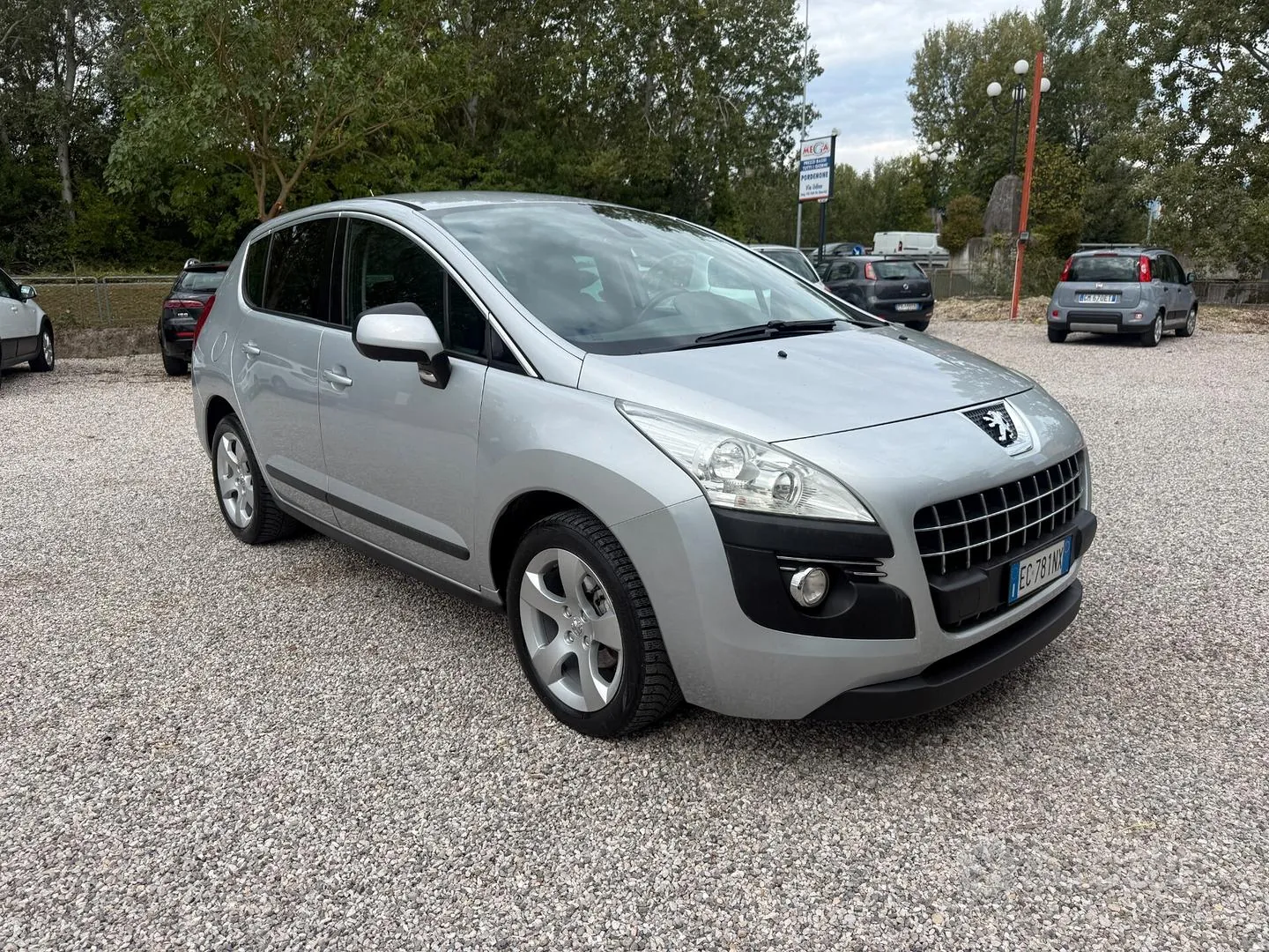 Peugeot 3008 2010 photo 3