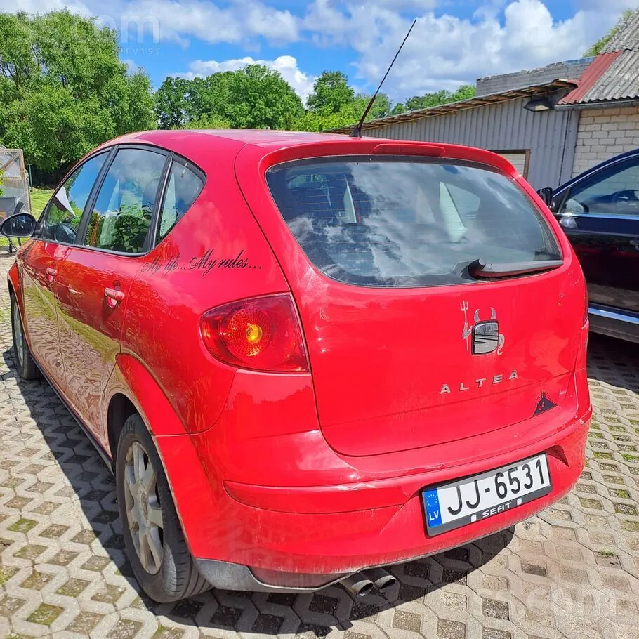 Seat Altea 2004 photo 2