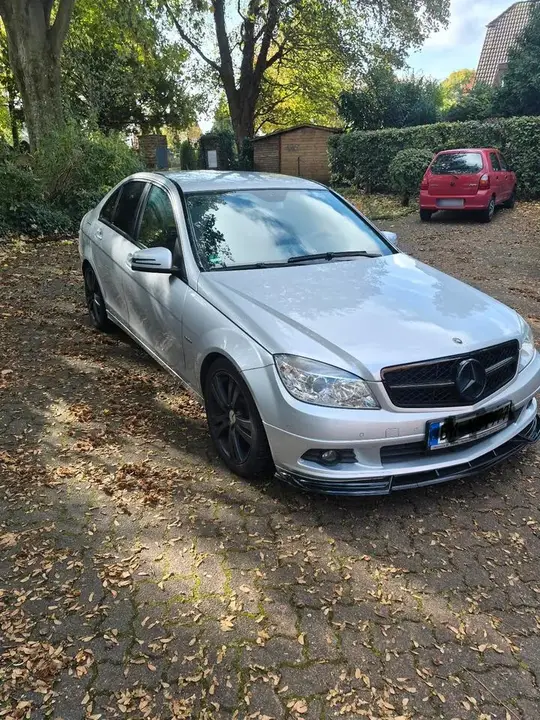 Mercedes-Benz W204