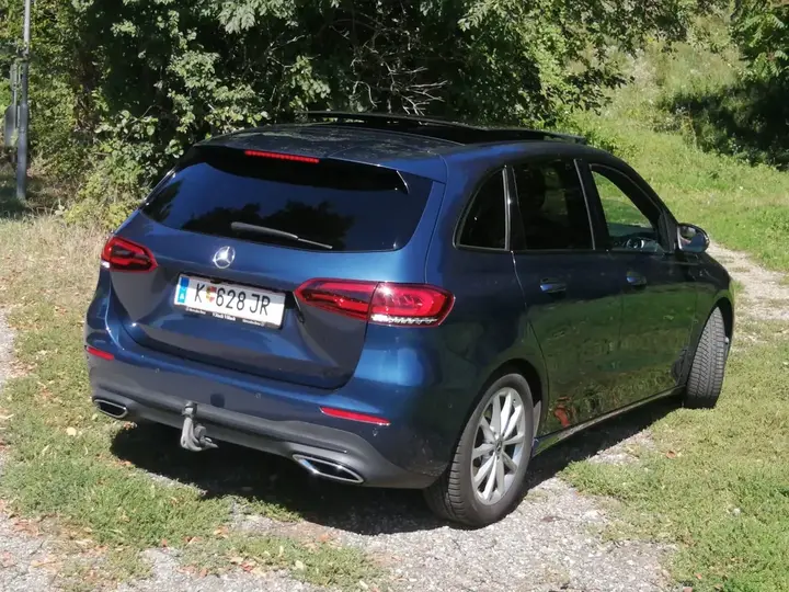 Mercedes-Benz B-Class 2020 photo 3