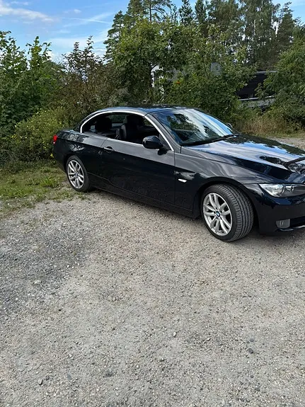 BMW 320I 2010 photo 2