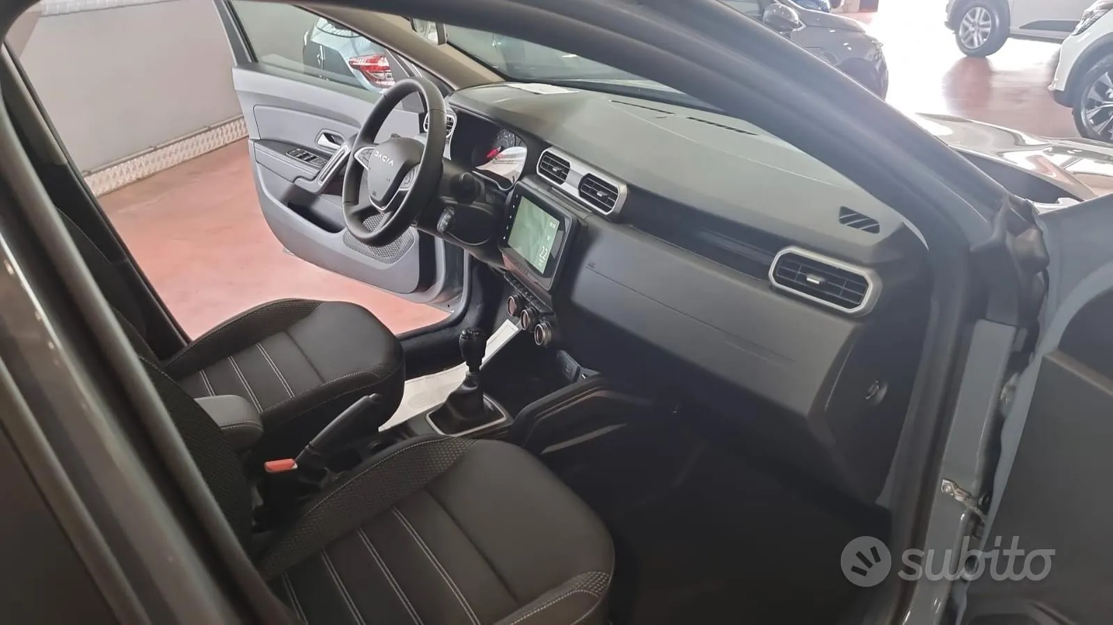 Dacia Duster 2023 photo 4