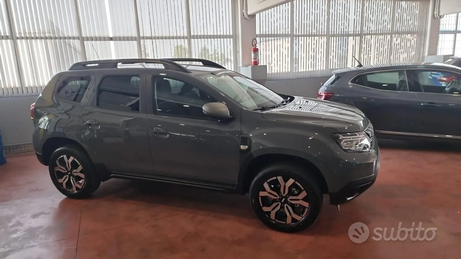 Dacia Duster 2023 photo 3