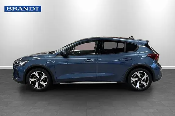 Ford Focus 2022 photo 3