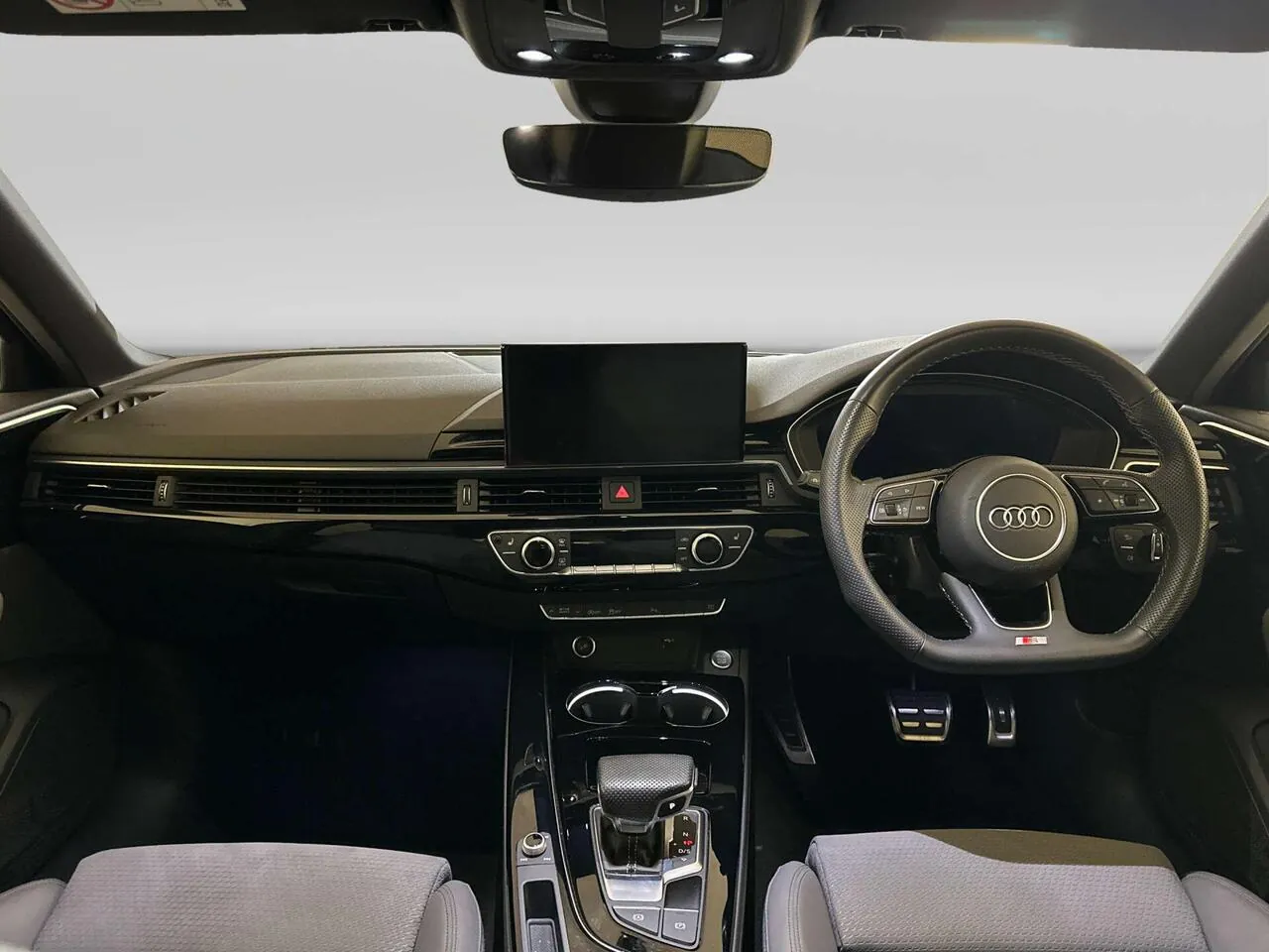 Audi A4 Avant 2023 photo 3